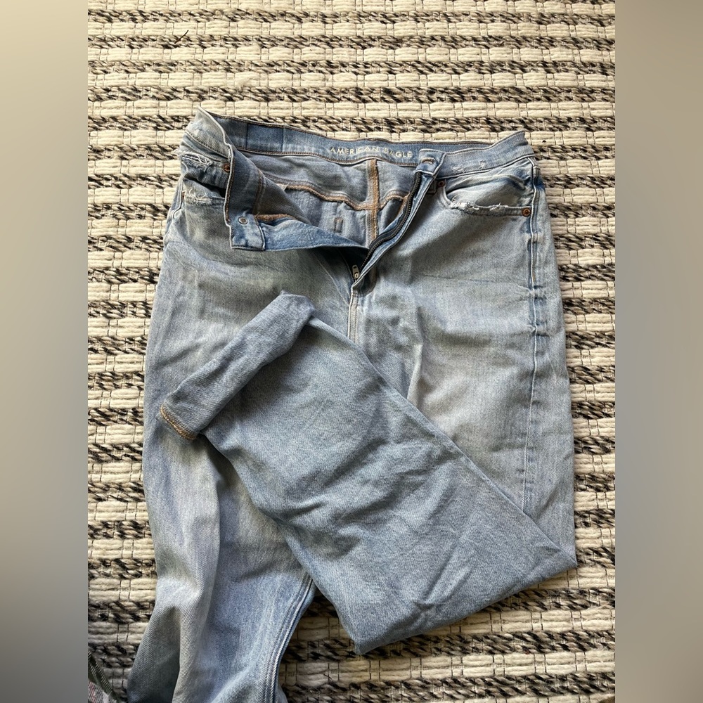 American eagle light wash jeans